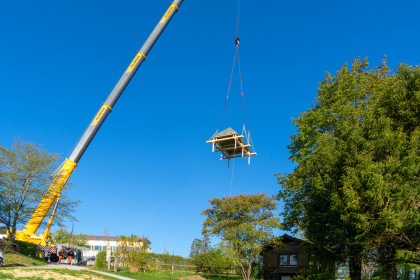 Beginn der Bauarbeiten, Versetzung des Pavillons